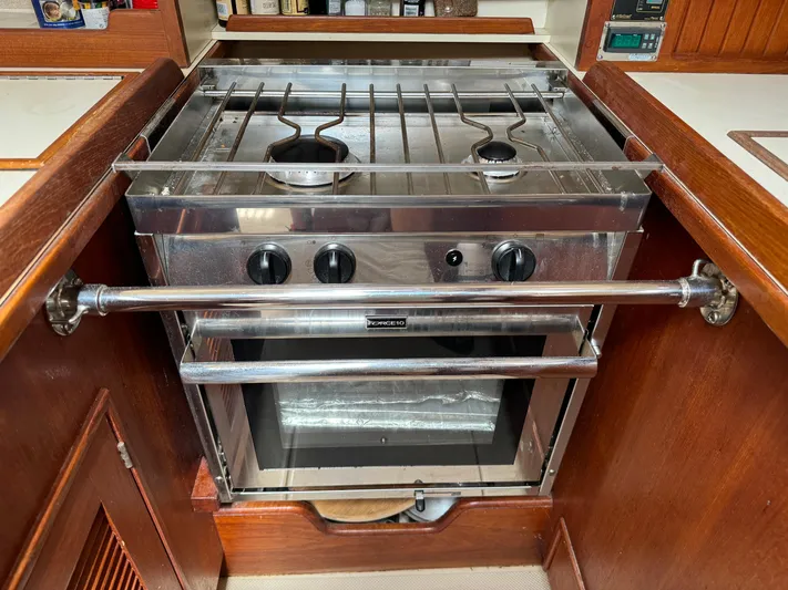 Skye Yacht Photos Pics 