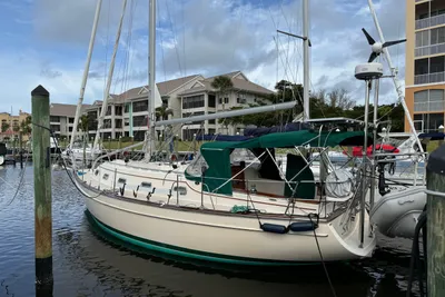Island Packet 350