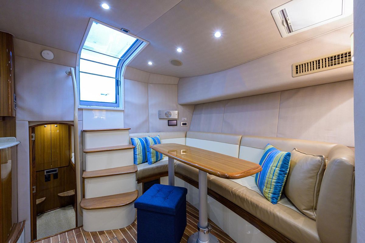 2013 Viking 42 