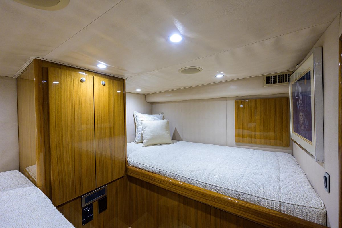 2013 Viking 42 