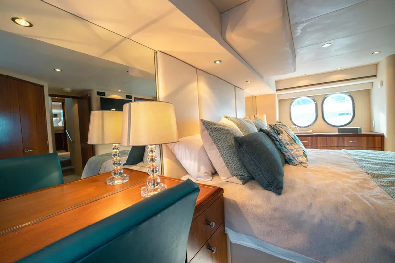 Little Waves Yacht Photos Pics 