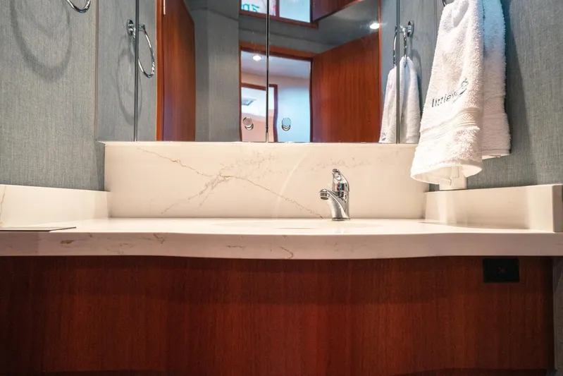 Little Waves Yacht Photos Pics 