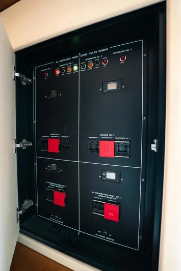 Little Waves Yacht Photos Pics 