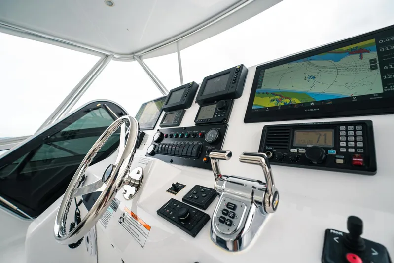 Little Waves Yacht Photos Pics 