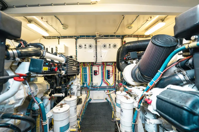 Little Waves Yacht Photos Pics 