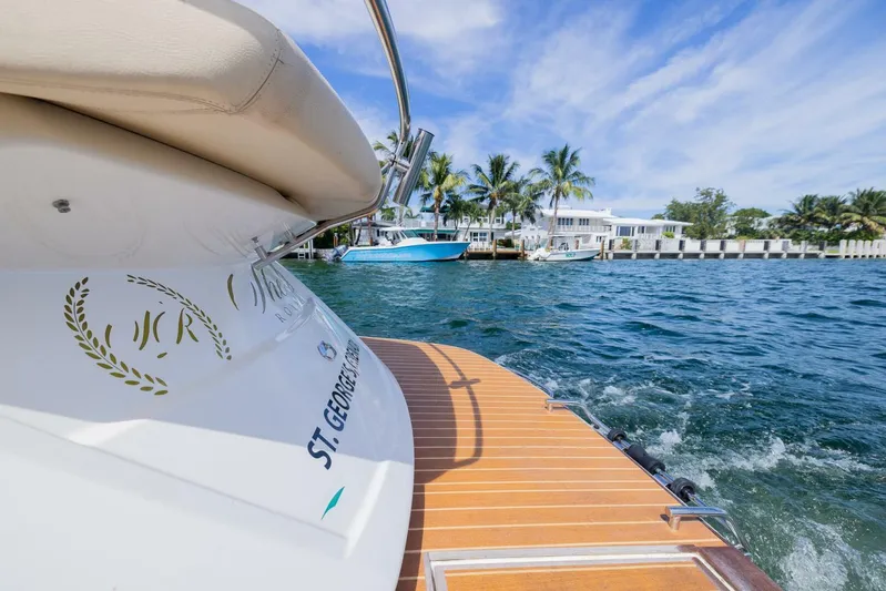 She's Royal Yacht Photos Pics 2014 Cranchi Ht 44 - Image 15