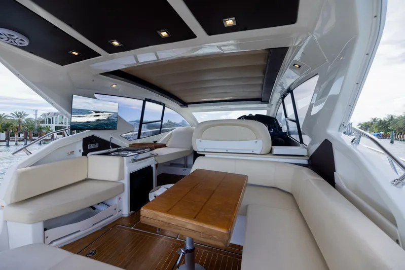 She's Royal Yacht Photos Pics 2014 Cranchi Ht 44 - Image 25