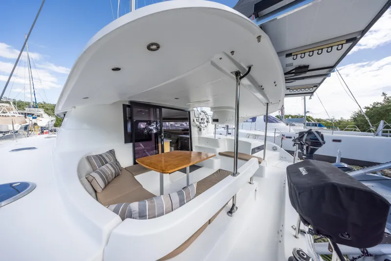 Breathing Room Yacht Photos Pics 