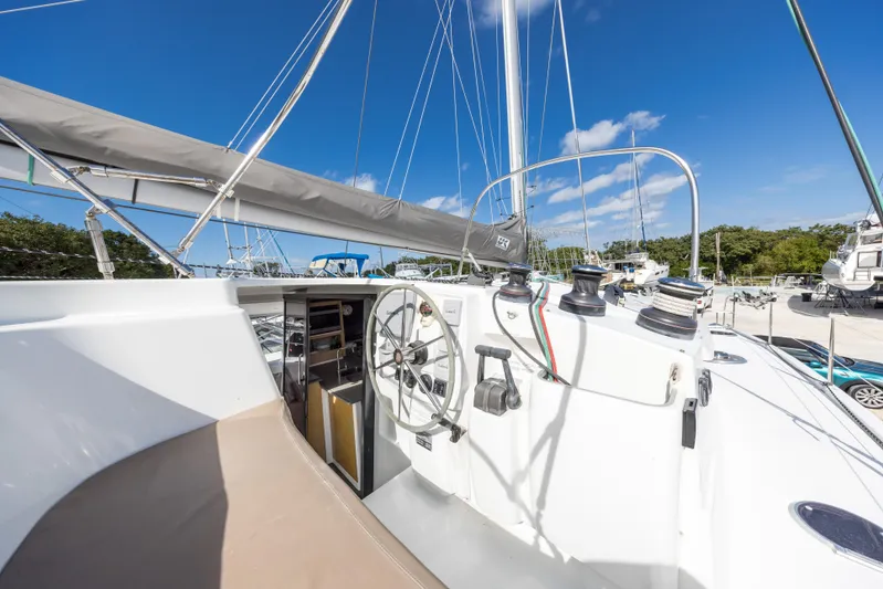 Breathing Room Yacht Photos Pics 