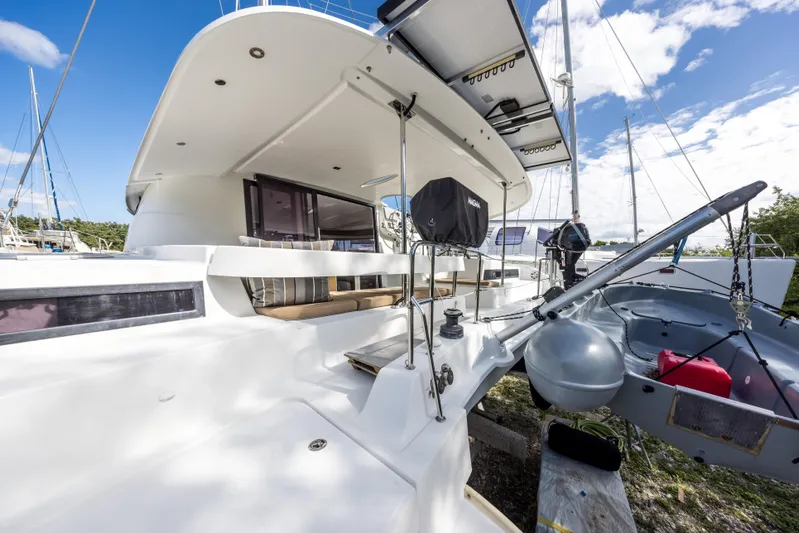 Breathing Room Yacht Photos Pics 