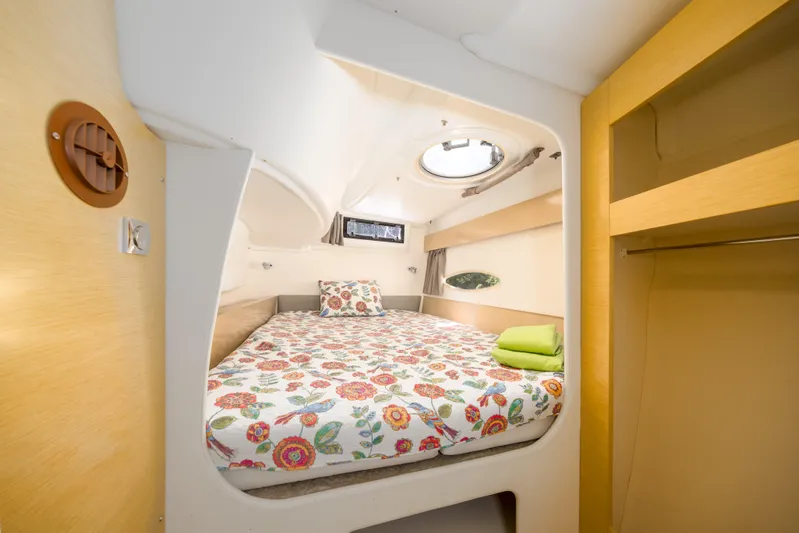 Breathing Room Yacht Photos Pics 