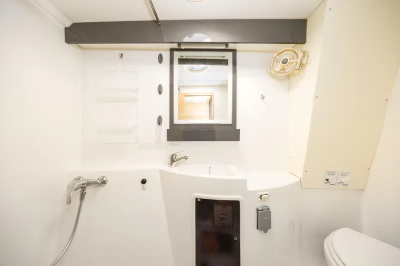 Breathing Room Yacht Photos Pics 