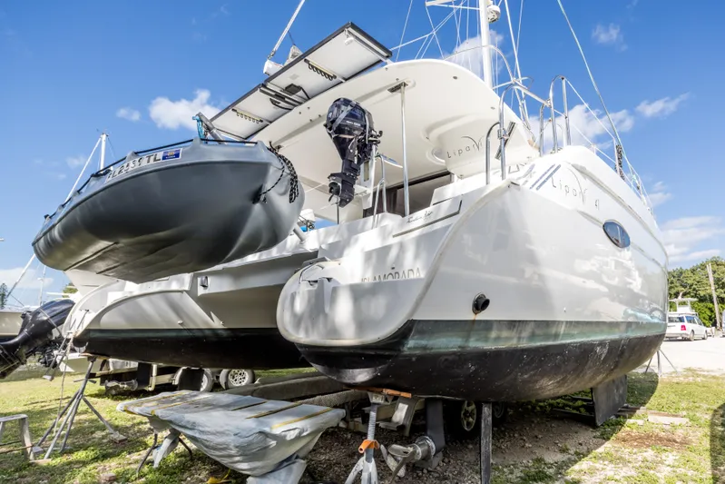 Breathing Room Yacht Photos Pics 