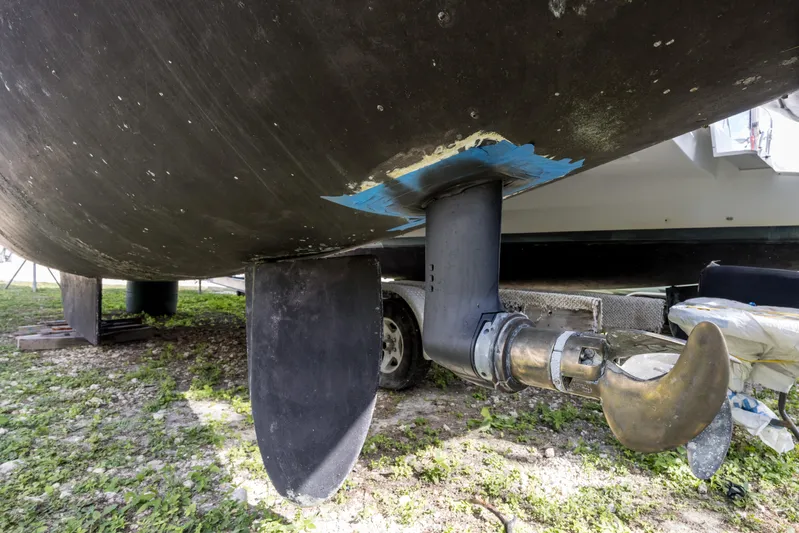 Breathing Room Yacht Photos Pics 