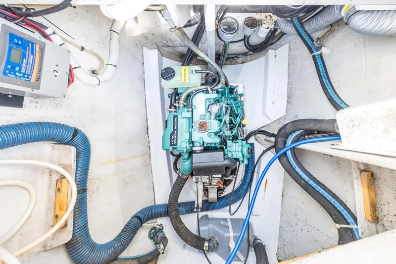 Breathing Room Yacht Photos Pics 