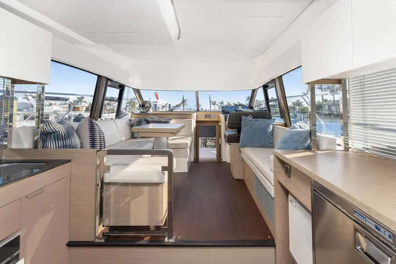 Next Waypoint Yacht Photos Pics Open Airy & Light
