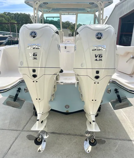  Yacht Photos Pics 2025 Grady-White Freedom 325 boat with twin Yamaha V6 4.3L outboard engines.