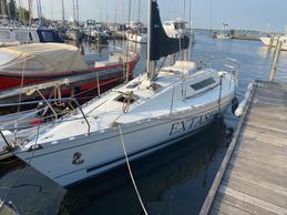 1984 Beneteau First 30E Centennial