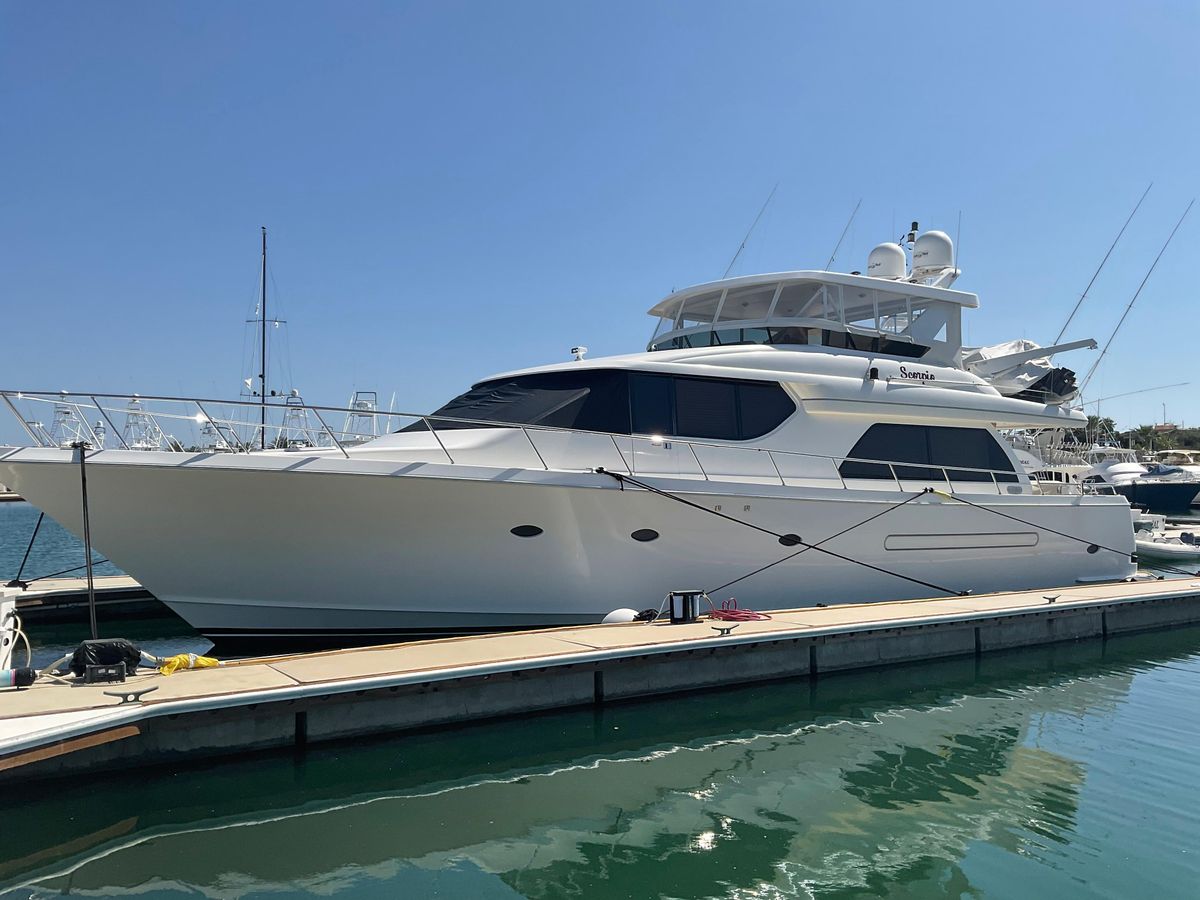 2002 West Bay 68 