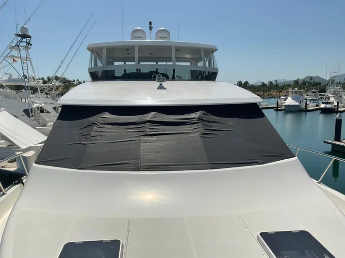  Yacht Photos Pics PILOTHOUSE (NEW WINDOW COVERS)