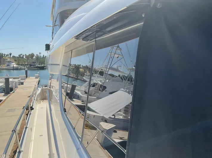  Yacht Photos Pics STARBOARD LOOKING AFT