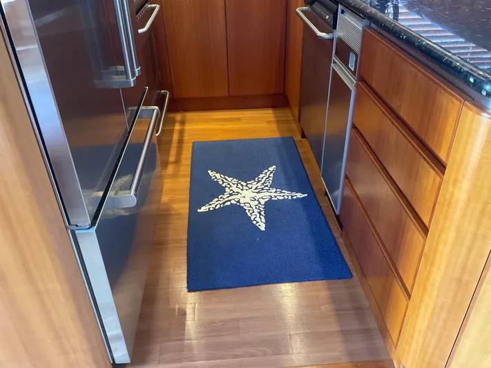  Yacht Photos Pics GALLEY