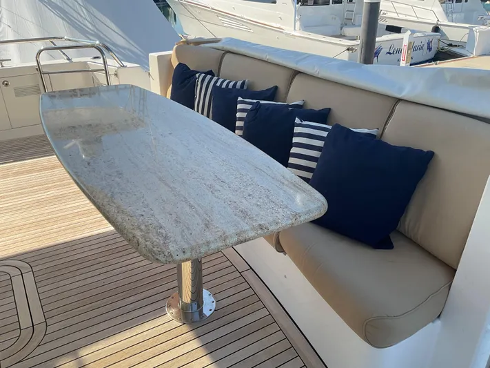  Yacht Photos Pics COCKPIT SEATING