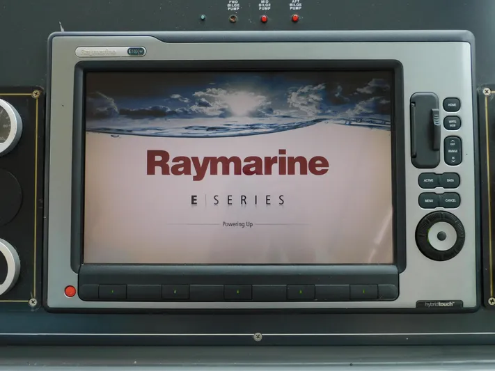 Mad Hatter Yacht Photos Pics Raymarine E Series display on 1997 Tiara Yachts Open.