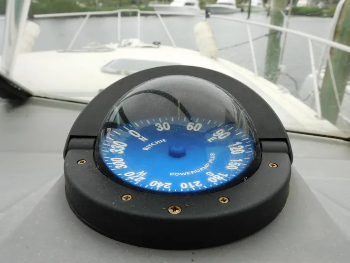 Mad Hatter Yacht Photos Pics Compass on 1997 Tiara Yachts Open boat, showing navigation details.