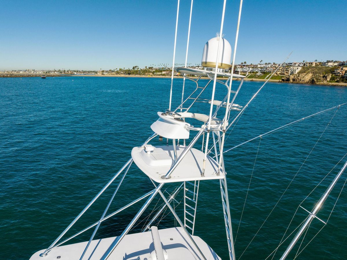 2007 Hatteras 64 