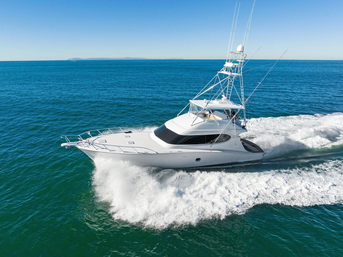 2007 Hatteras 64 