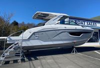 2023 Cruisers Yachts 34 GLS IO