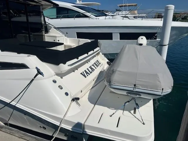 Valkyrie Yacht Photos Pics Hydraulic Platform