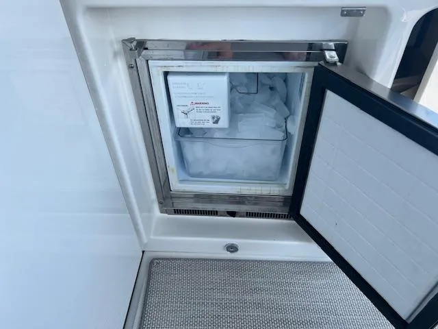 Valkyrie Yacht Photos Pics Icemaker