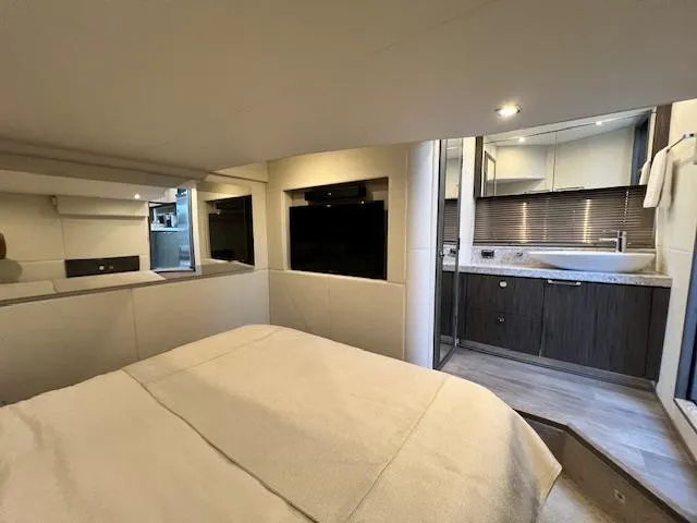 Valkyrie Yacht Photos Pics Stateroom