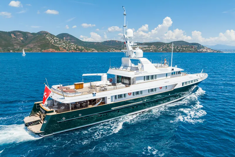 Emerald Yacht Photos Pics 