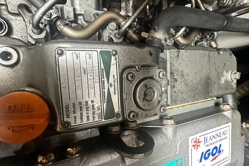  Yacht Photos Pics Engine of 2007 Jeanneau Sun Odyssey 42 DS sailboat, featuring Yanmar diesel components.