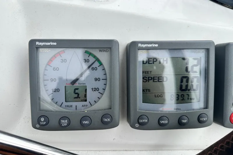  Yacht Photos Pics Raymarine instruments on Jeanneau Sun Odyssey 42 DS, 2007, displaying wind speed and depth.