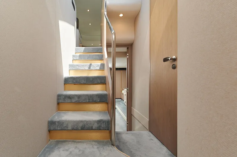 Uma Yacht Photos Pics 