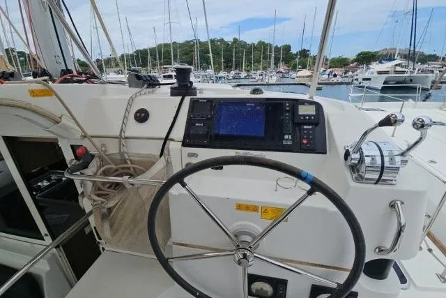 Jorat Bo La Yacht Photos Pics Lagoon 40