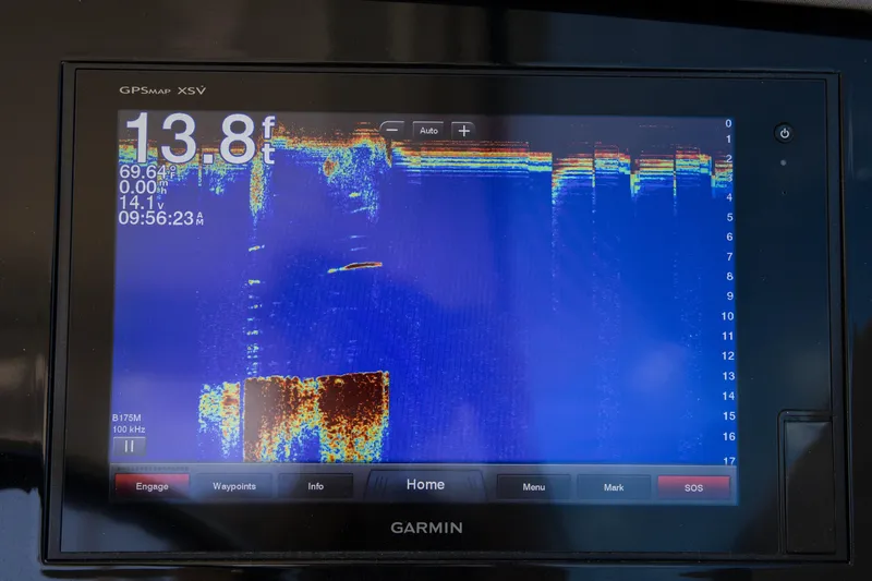 Joysea Yacht Photos Pics Sonar display on Garmin GPSMAP XSV, Pursuit DC 325 Dual Console, 2019 model.