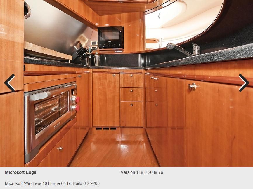 2005 Azimut 70 