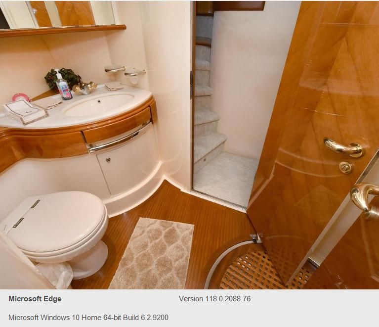 2005 Azimut 70 