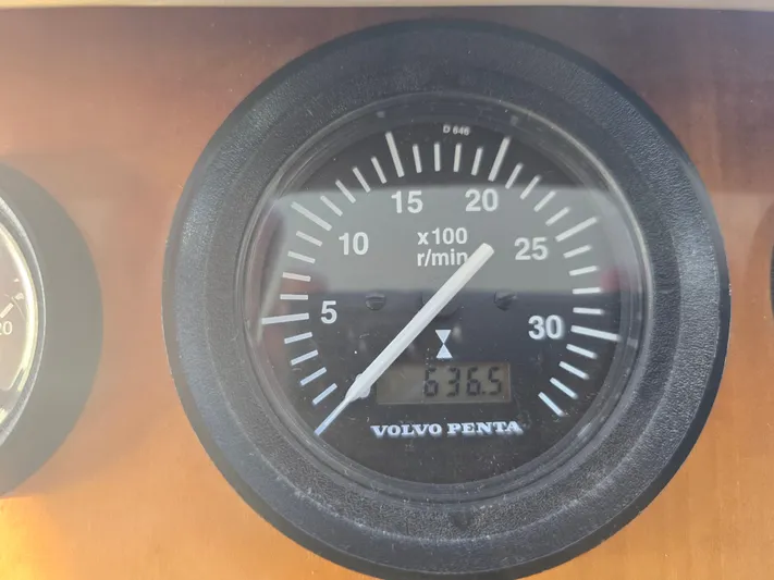Third Wish Yacht Photos Pics Volvo Penta tachometer on 2005 Navigator 44C boat.