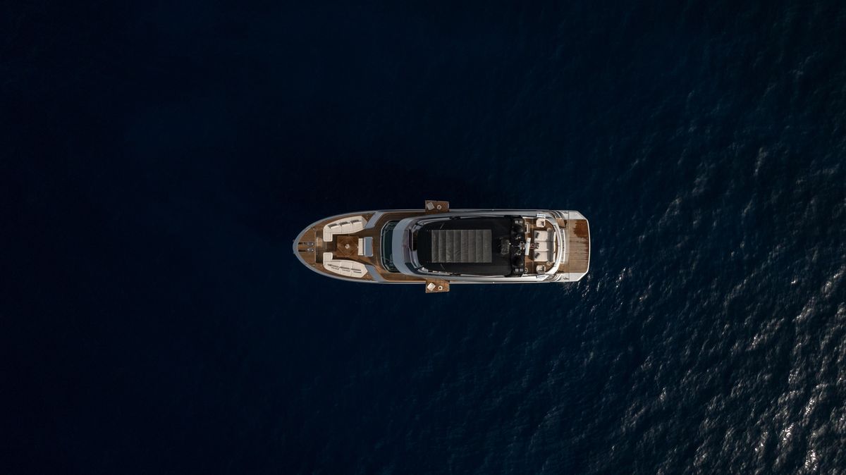 2013 Monte Carlo Yachts 86 