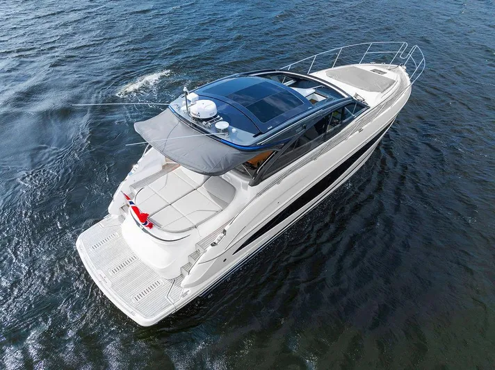 V50330 Yacht Photos Pics 