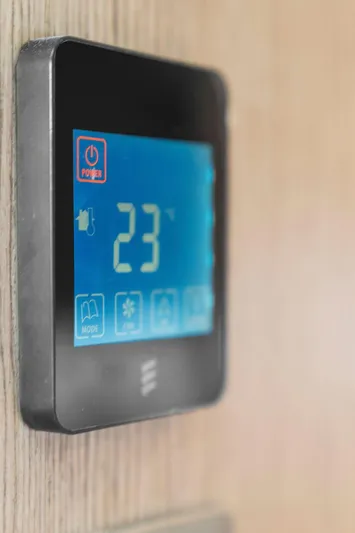 V50330 Yacht Photos Pics 