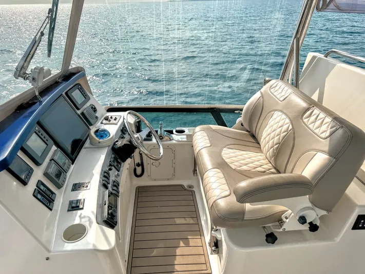 Aviana Joli Yacht Photos Pics 