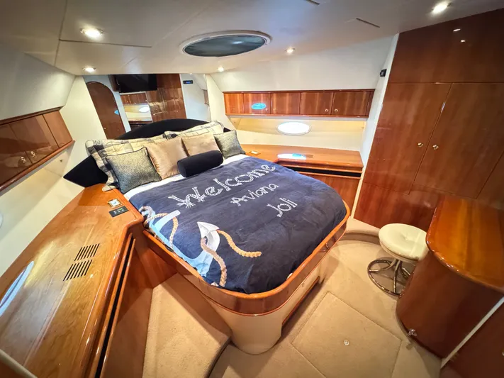 Aviana Joli Yacht Photos Pics 