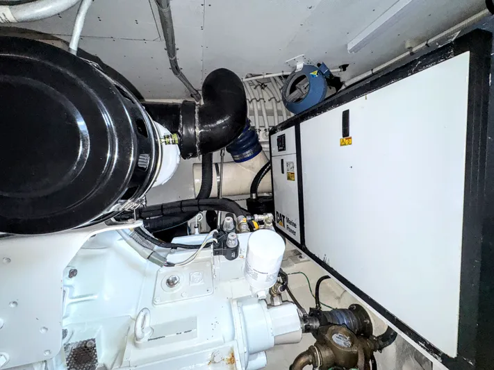 Aviana Joli Yacht Photos Pics 